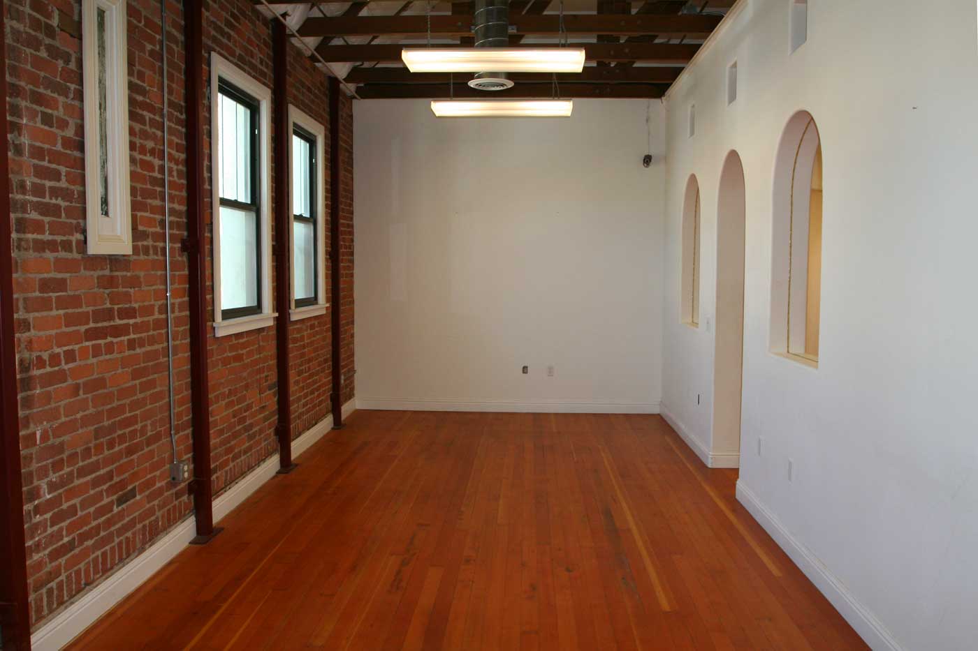 2nd floor commercial office in Pismo Beach